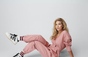 Nový klip Loveshake od SASH: Vtipná metafora na lásku s Tonom S a Zverinom.